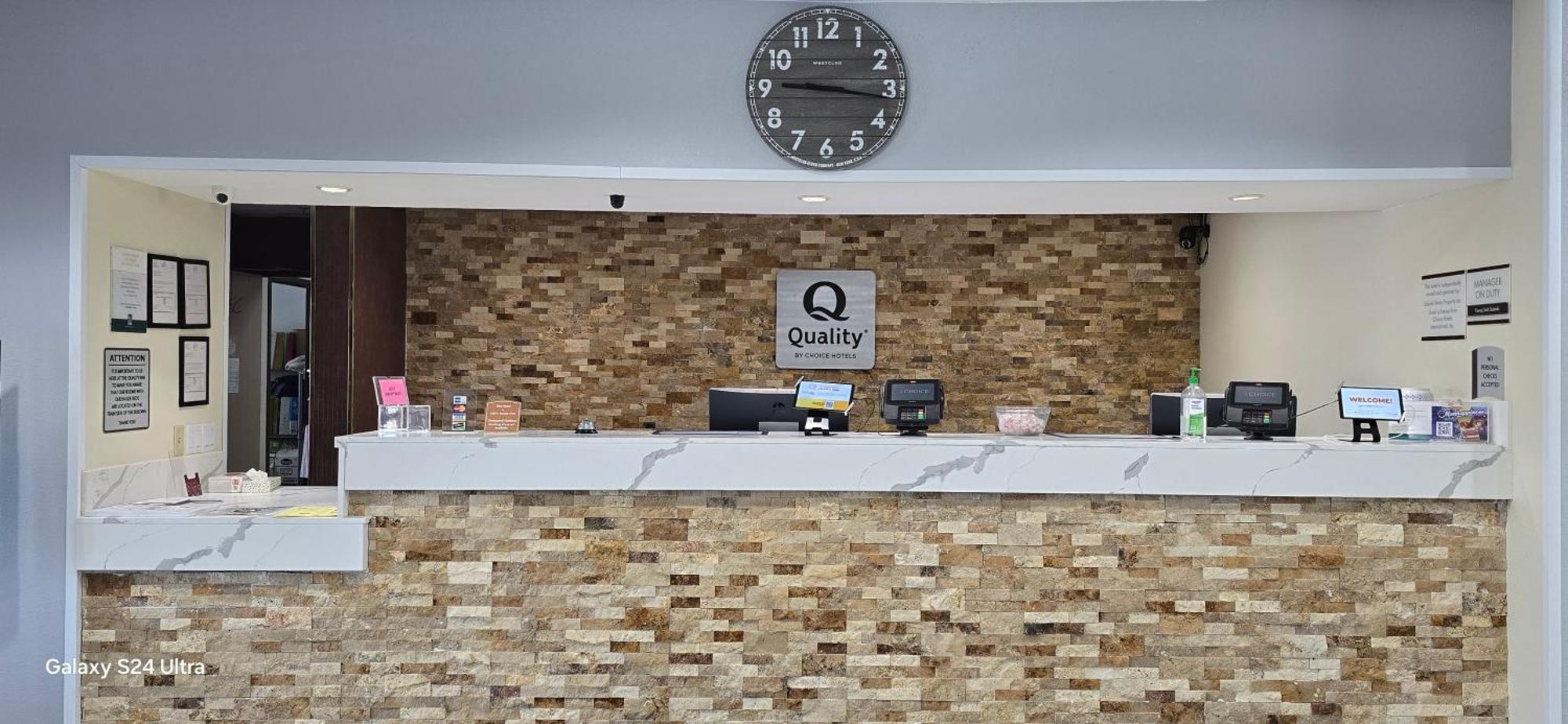 曼哈顿品质套房酒店 外观 照片